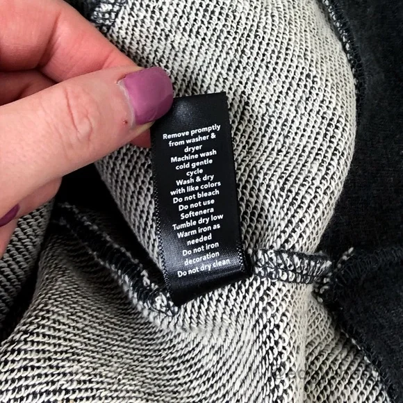 R8 Activewear | Lace Up Sweatshirt - Picture 5 of 5